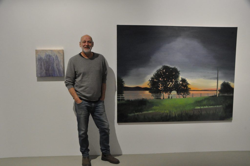Neue Kunst, gemalt, aufgeblasen oder leuchtend