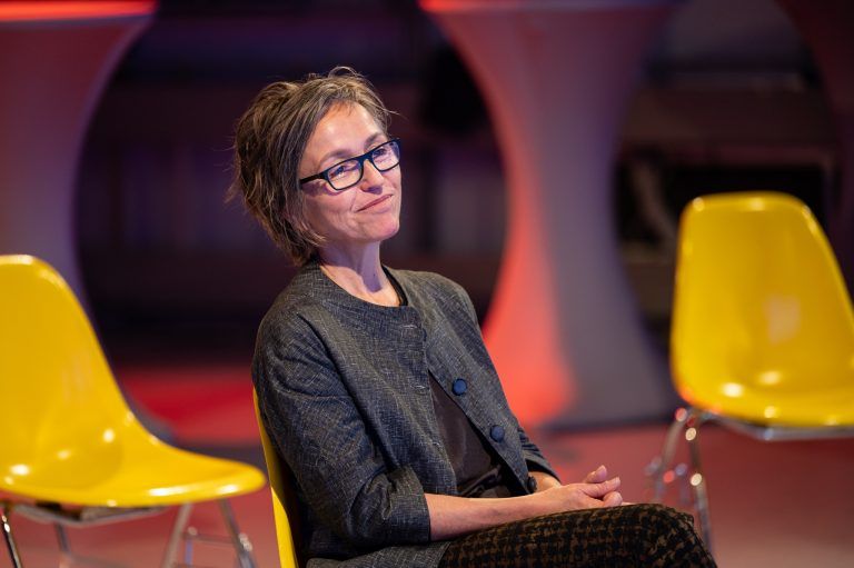 Erika Lutz. <span class="copyright">A. Serra</span>