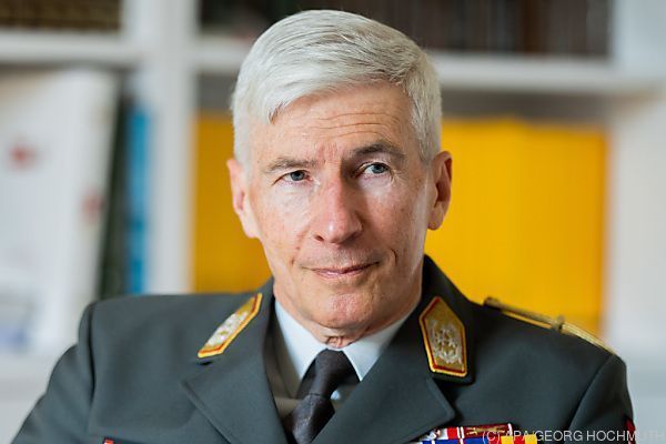 General: Neutralität muss militärisch geschützt werden