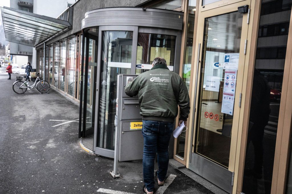 Arbeitslosigkeit unter fünf Prozent gesunken