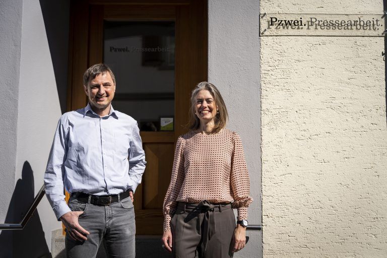 Nach 20 Jahren gibt Wolfgang Pendl die Geschäftsführung seiner PR-Agentur an Daniela Kaulfus ab.<span class="copyright">Pzwei/Ben Kaulfus</span>