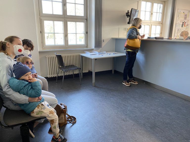 Ukrainische Flüchtlinge müssen sich bei der Fremdenpolizei registrieren.<span class="copyright">vol.at</span><span class="copyright"></span><span class="copyright"></span><span class="copyright"></span>