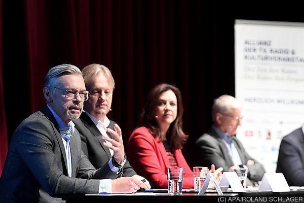 Rundfunk- und Kulturveranstalter fürchten um ihre Frequenzen