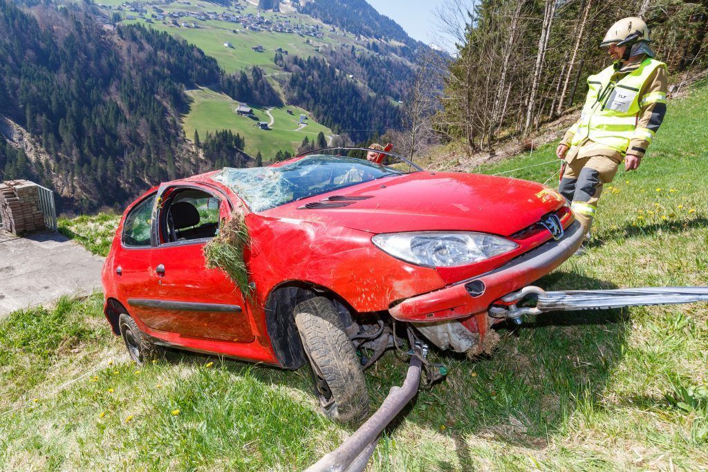 Pkw stürzte in Blons 100 Meter in die Tiefe