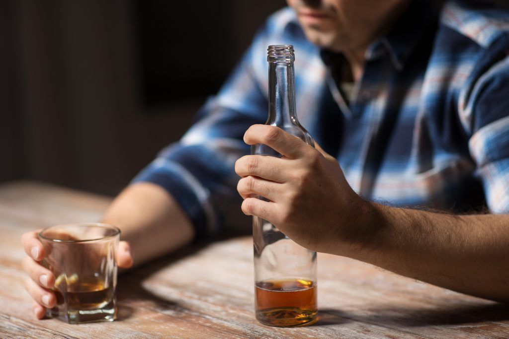 Unter Alkoholeinfluss zwei Ausländer bedroht
