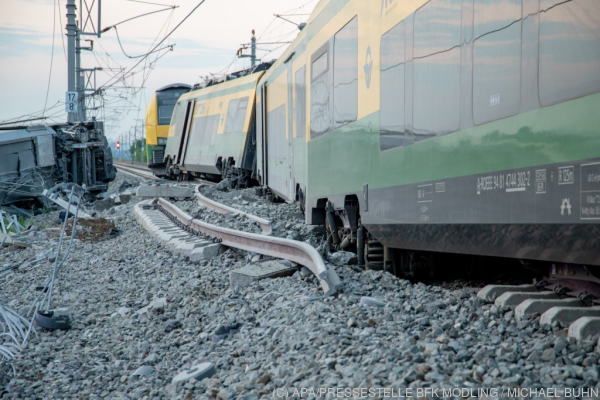 Verdacht der grob fahrlässigen Tötung nach Zugsunglück in NÖ