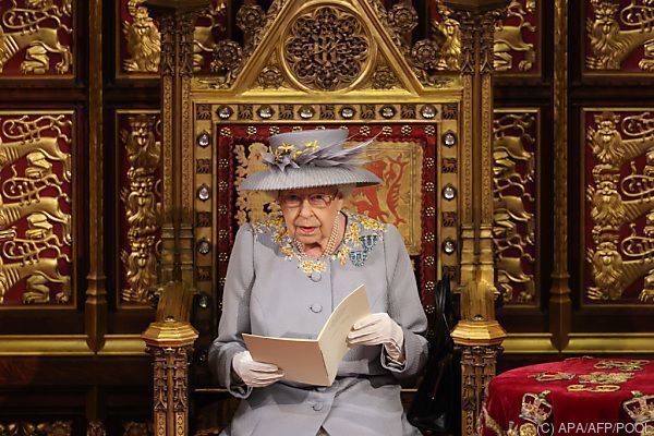 Queen ernennt unheilbar kranke BBC-Moderatorin zur Dame