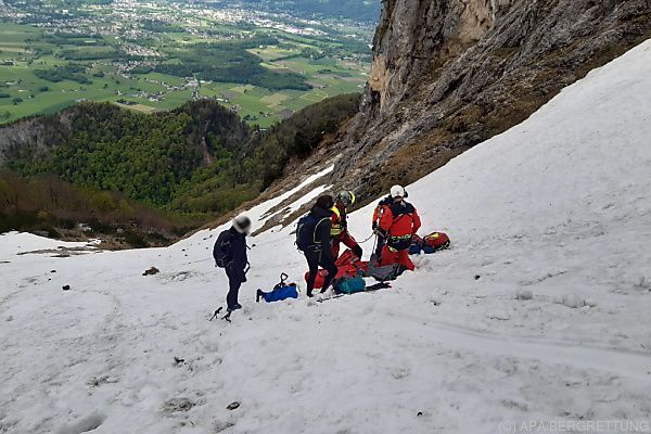 Alpenverein: Absturzgefahr bei Altschneefeldern