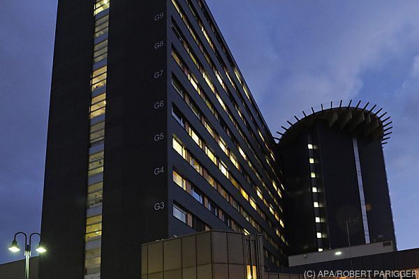 tirol kliniken wollen &#8220;normaleren&#8221; Corona-Kurs ab Herbst