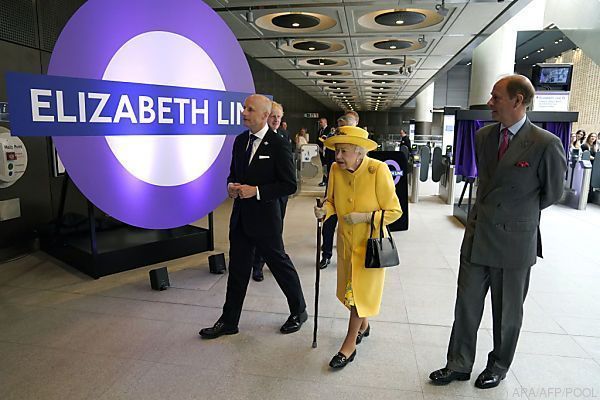 Queen besuchte neue Elizabeth Line der Londoner U-Bahn