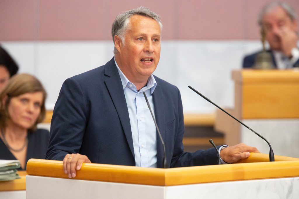 Auch der &#8220;wilde Abgeordnete&#8221; hat Fragen zur Hypo