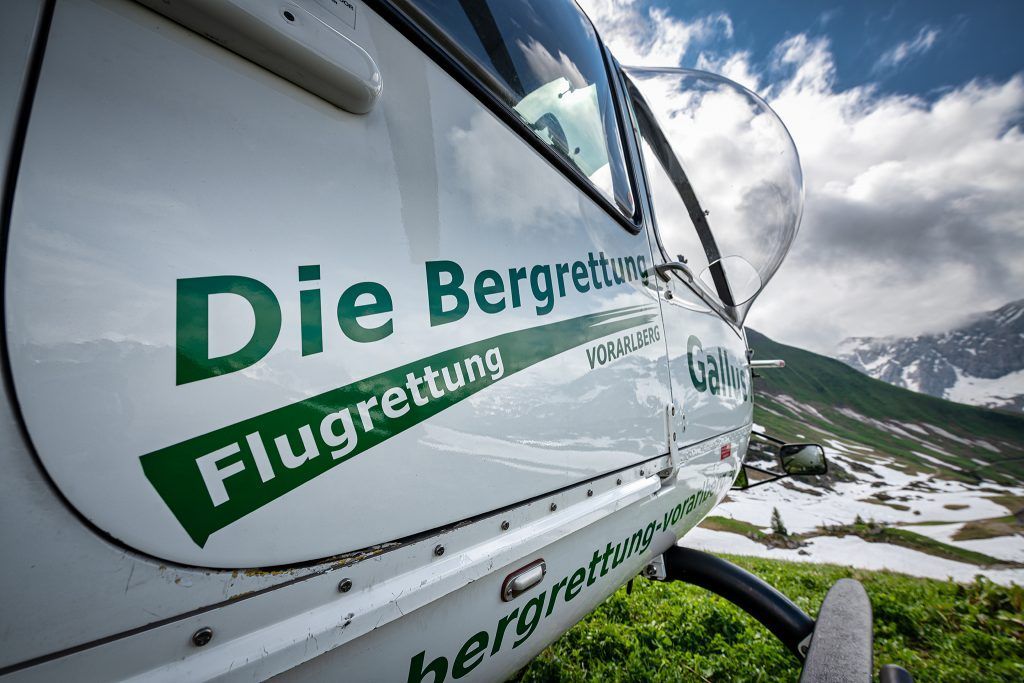 82-Jähriger prallte mit Pkw gegen Bäume