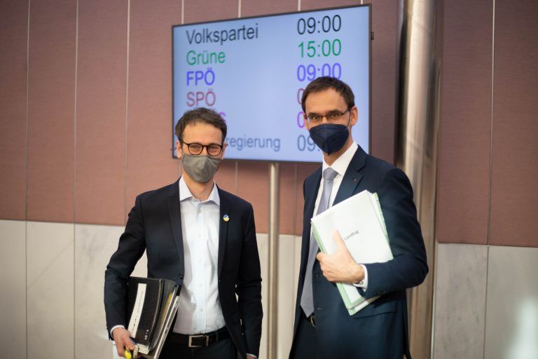 <span class="copyright">klaus hartinger</span>