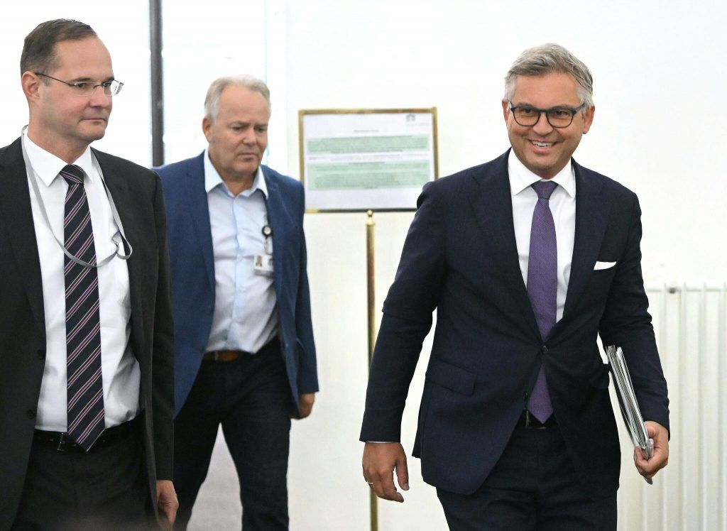 Gummibärle und laute Gespräche mit Wallner
