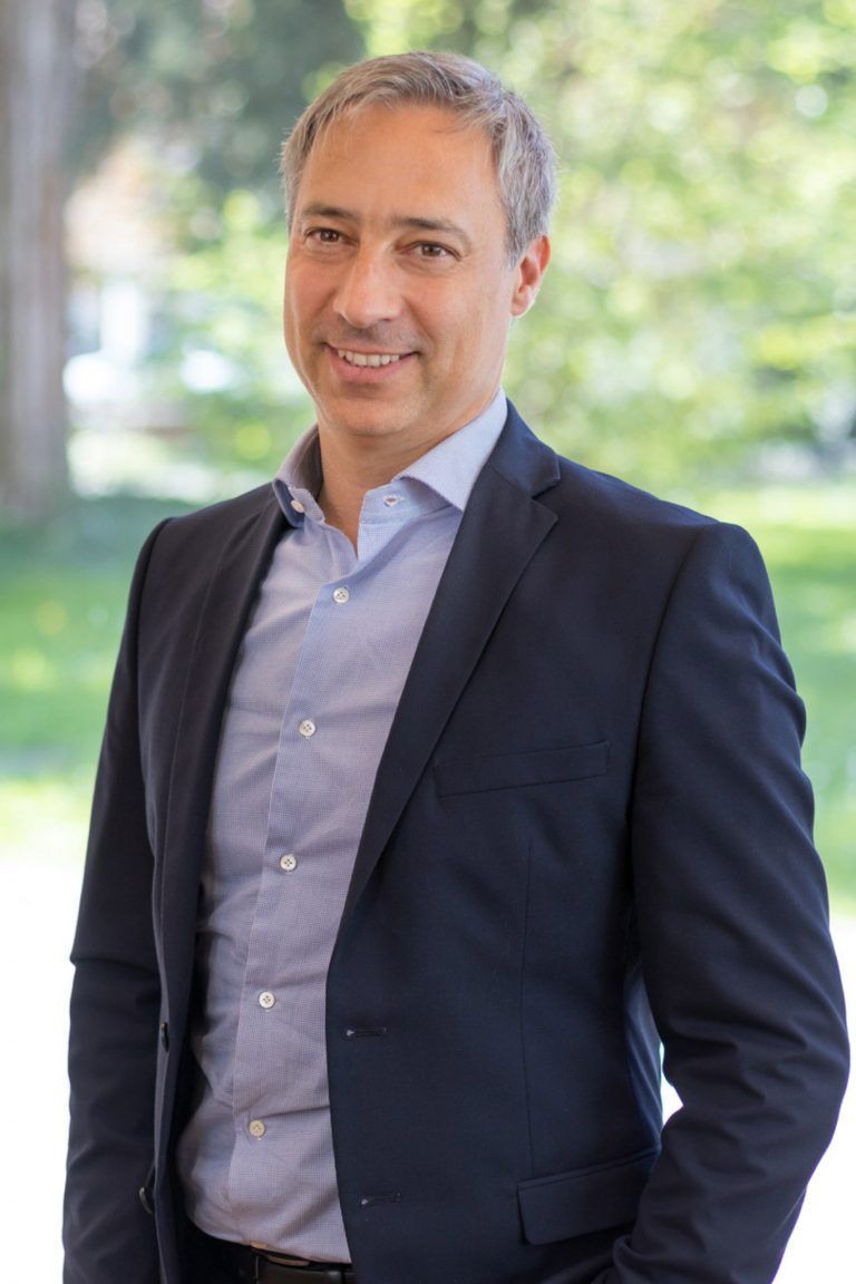 Thomas Scharwitzl. Er ist gemeinsam mit Carmen Helbok-Föger Geschäftsführer bei der Vorarlberger Pflegegesellschaft Benevit. <span class="copyright"> Benevit</span>