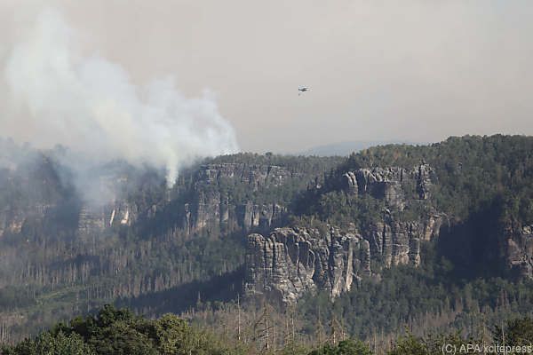 Waldbrände an deutsch-tschechischer Grenze wüten weiter