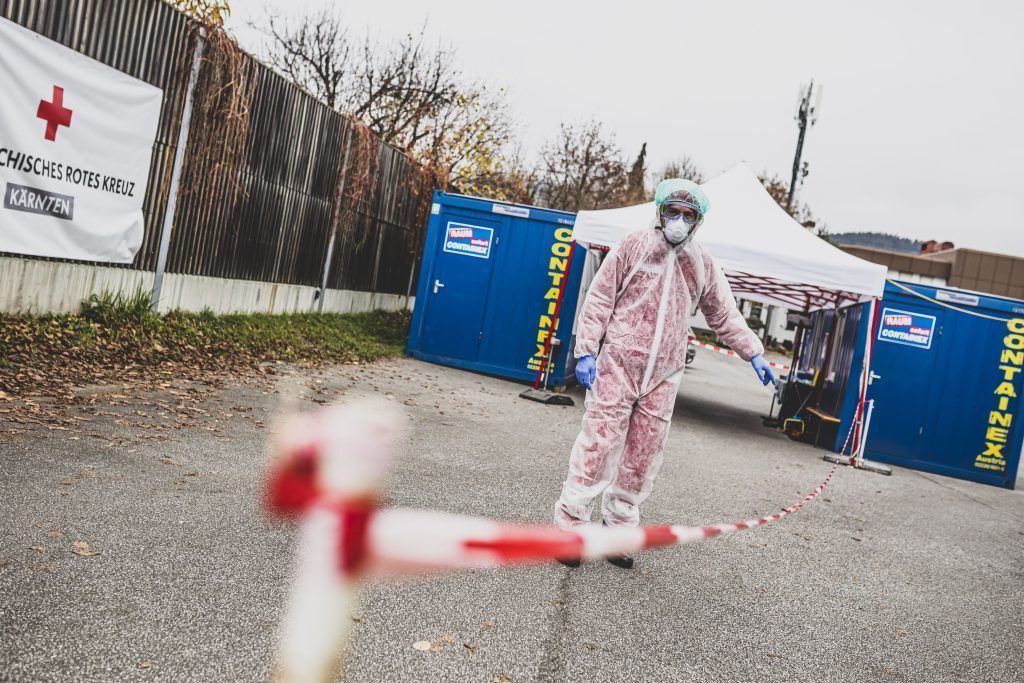 Köstingers Covid-Tests waren angeblich zu teuer