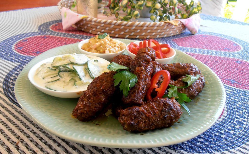 Cevapcici mit Rahmgurken