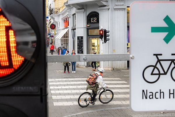 Jährlich rund 525 Unfälle wegen Missachtung roter Ampeln