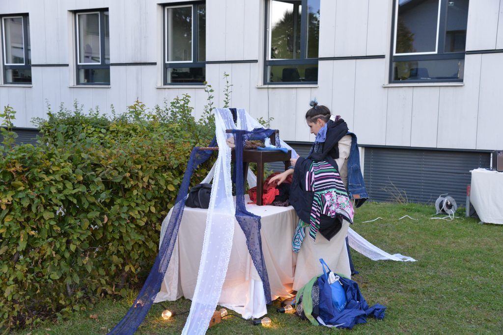 Performance zur Würde des Menschen