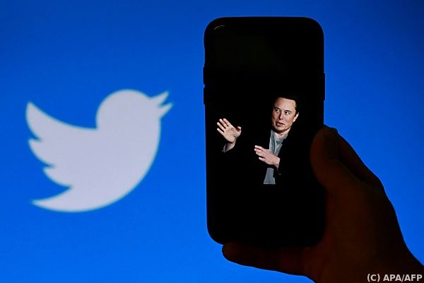 Musk stellt Mitarbeiter vor Wahl: Überstunden oder Kündigung