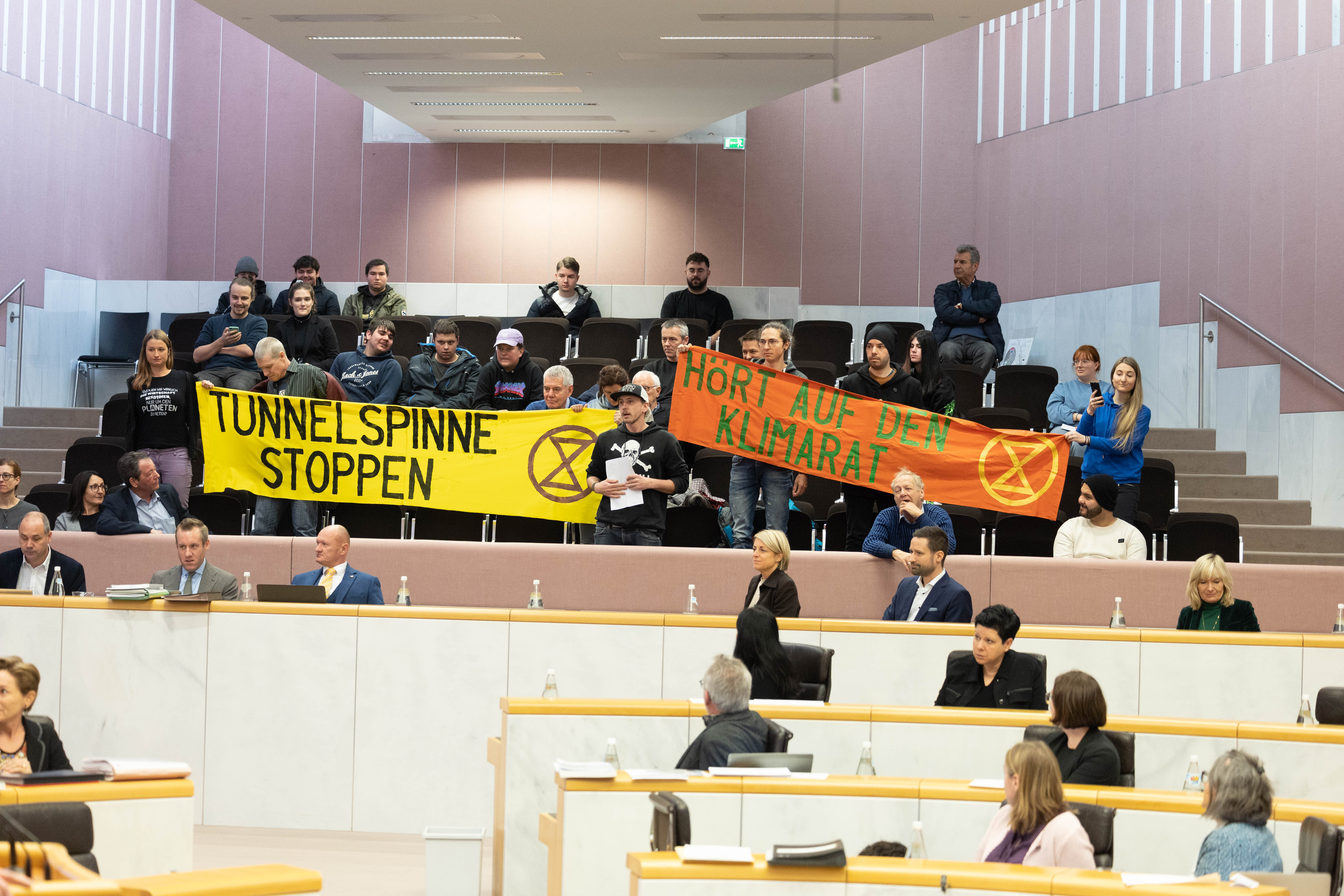 Klimaprotest sorgt für Unruhe im Landtag
