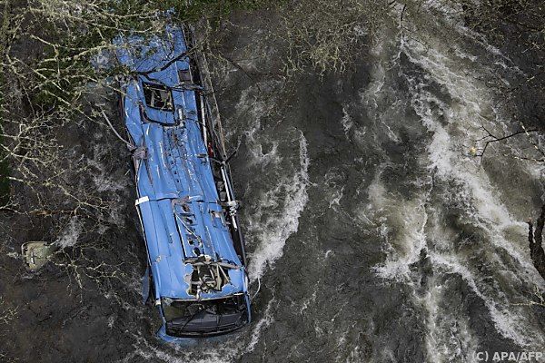 Busunfall in Spanien fordert sechs Menschenleben