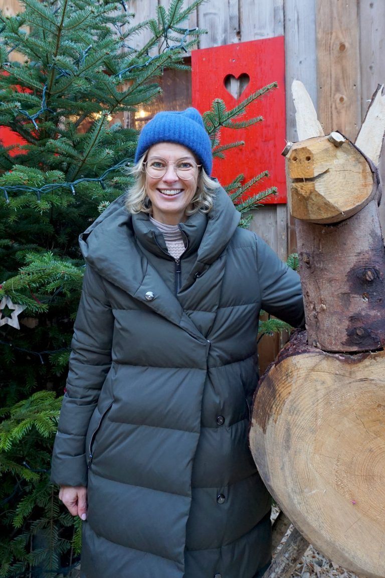 Elfi Raith organisiert den Christkindlemarkt.<br><span class="copyright">nadine Kohler</span>