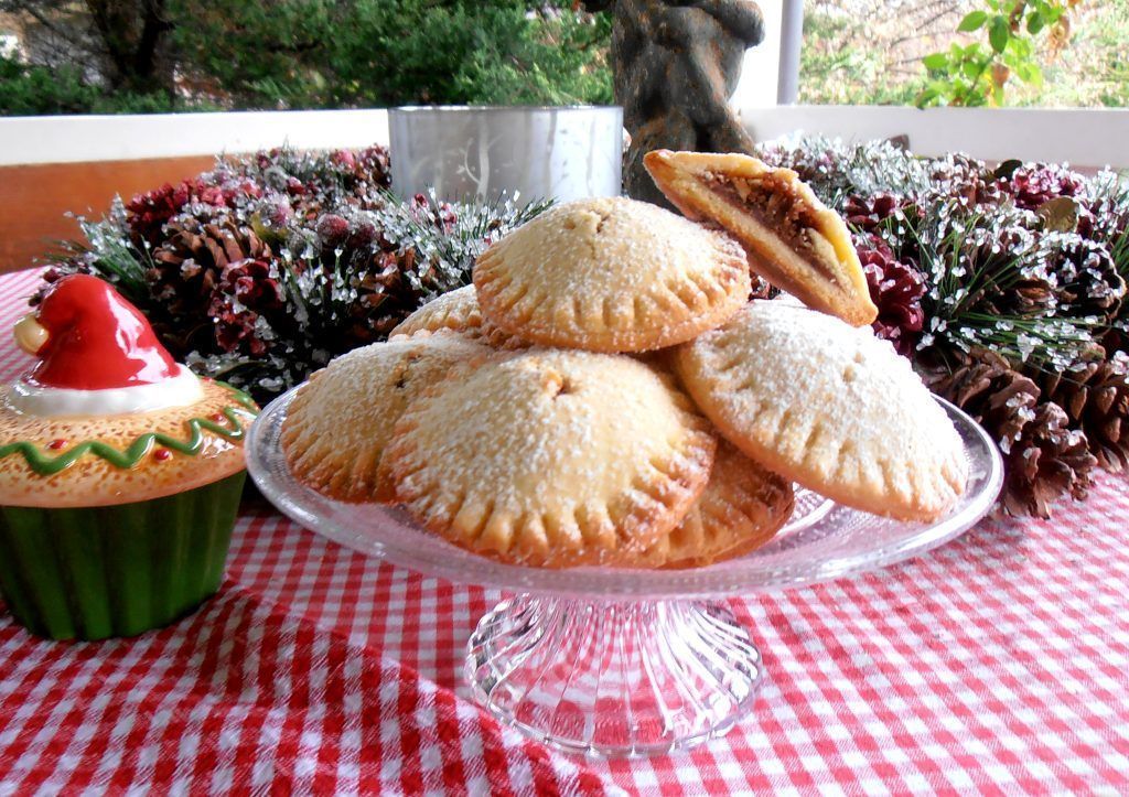 Italienisches Gebäck mit Maronifüllung