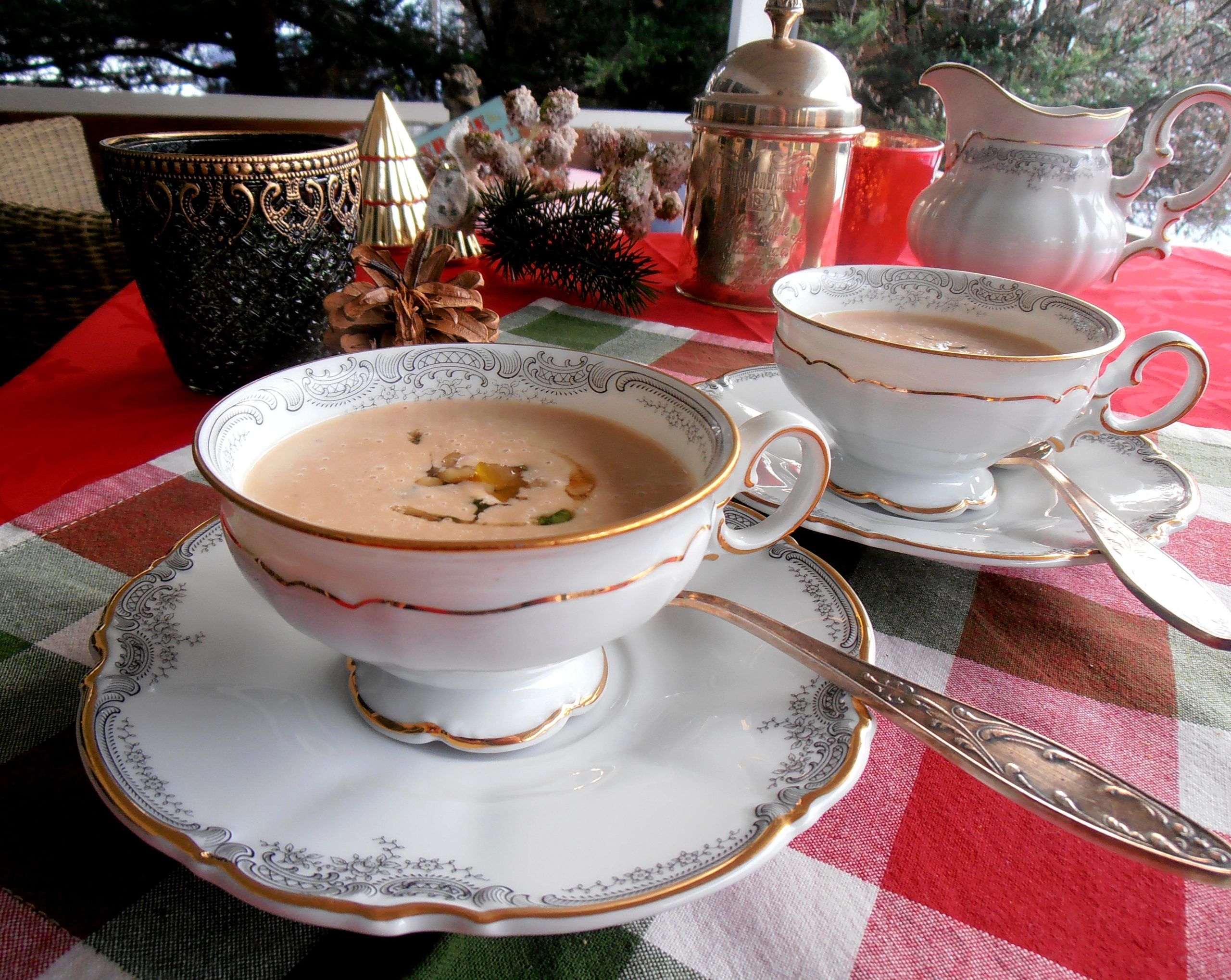 Die richtige Suppe für den Einstieg ins Weihnachtsmenue. <span class="copyright">Ulrike Hagen</span>