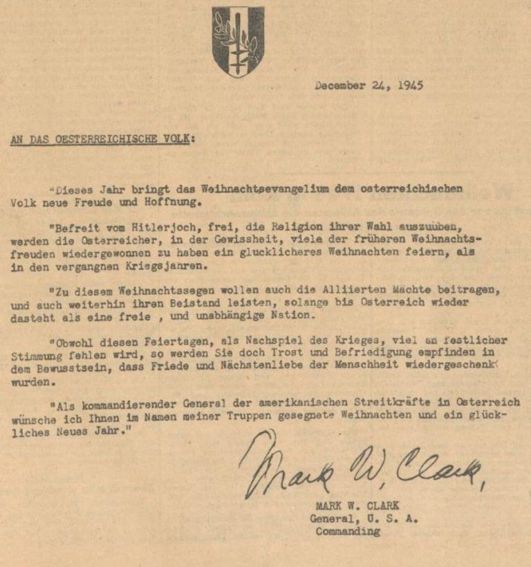 Der US-amerikanische General Mark W. Clark wendet sich zu Weihnachten 1945 an die Österreicher.<span class="copyright">Anno /ÖNB</span>