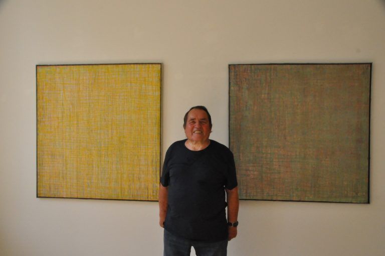 Richard Bösch mit seinen Arbeiten.  <span class="copyright"> Wolfgang Ölz (2)</span>