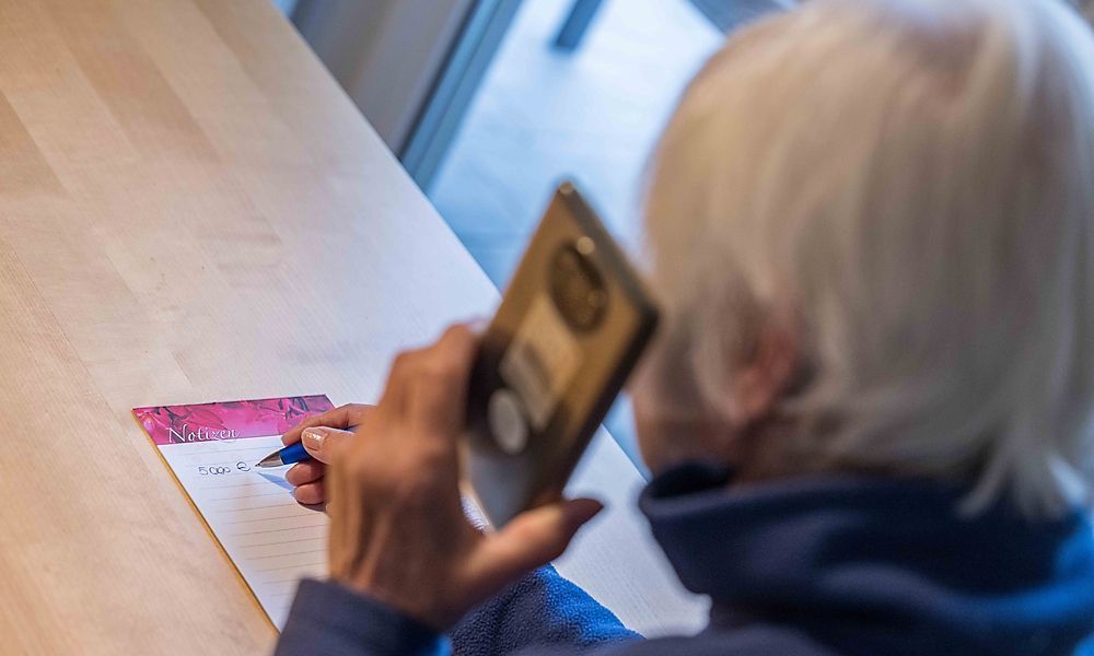 Betrüger lockten 71-Jähriger 78.000 Euro heraus