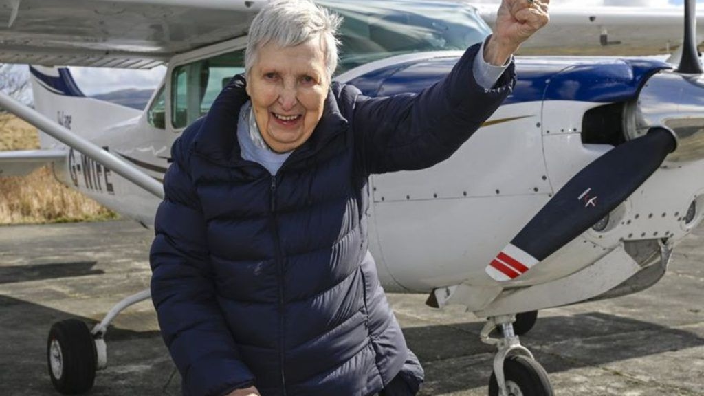 93-Jährige flog noch einmal selbst mit Cessna über Schottland