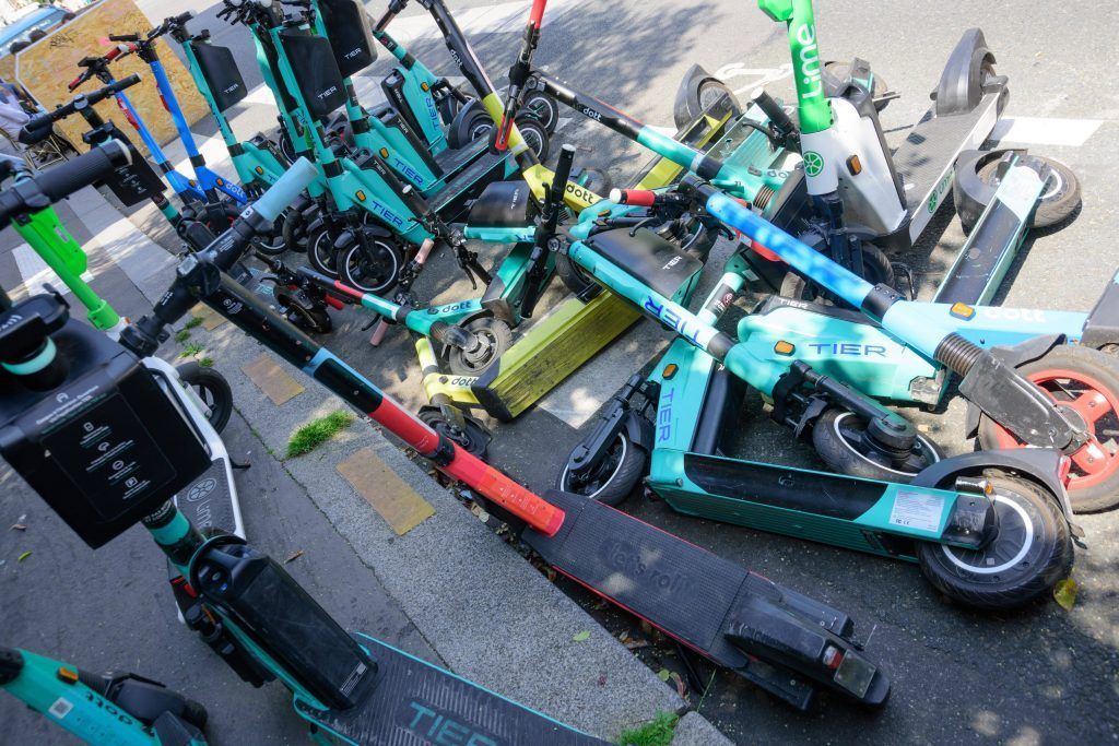 So gehen europäische Städte mit E-Scooter-Flut um