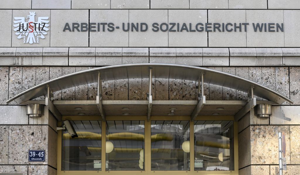 Papamonat: Nun doch Förderung für Politiker