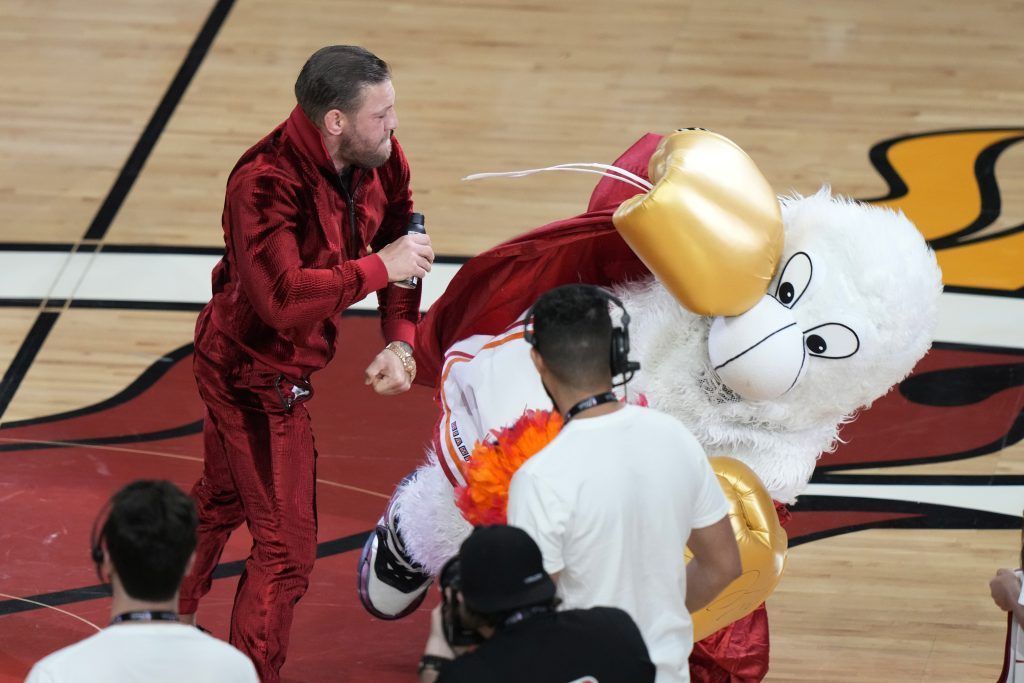 McGregor prügelte Miami-Maskottchen ins Krankenhaus