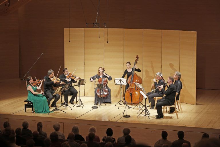 Letztlich waren acht Musikerinnen und Musiker auf der Bühne.<span class="copyright"> </span><span class="copyright">Schubertiade/Sprenger</span>