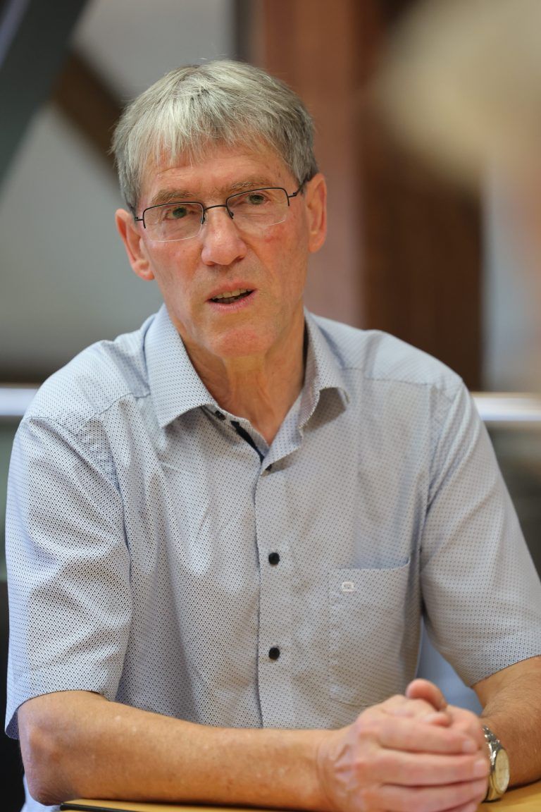 Thema: Einleitung des Feststellungsverfahrens betreffend Gemeindegut Agrargemeinschaft Altgemeinde Altenstadt Stadtrat Benedikt König (ÖVP) Stadtrat Clemens Rauch (Grüne) Stadtvertreterin und LAndtagsabgeordnete Andrea Kerbleder (FPÖ) Stadträtin Eva-Maria Hämmerle (Neos) Stadtvertreter Mario Bleib (SPÖ) Stadtvertreter Christoph Alton(WIR)