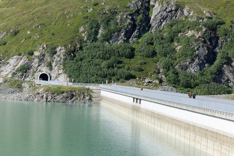 In diesen Tunnel soll bei schlechtem Wetter ausgewichen werden. <span class="copyright">HARTINGER</span>