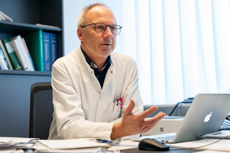 Burghard Abendstein, Leiter der Endometrioseklinik im Landeskrankenhaus Feldkirch. <span class="copyright">dietmar Stiplovsek</span>