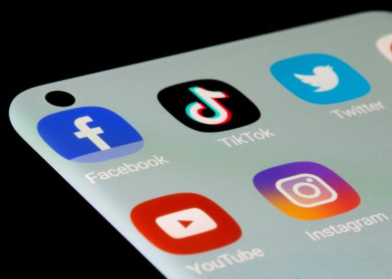 Die jungen Extremisten sind sehr Social-Media-affin und wissen es zu nutzen. <span class="copyright">REUTERS</span>