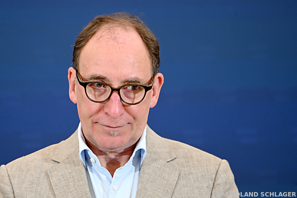 VKI zieht gegen Banken vor Gericht