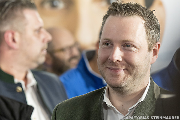 FPÖ zieht in Wahlkampf gegen &#8220;selbst ernannte Eliten&#8221;