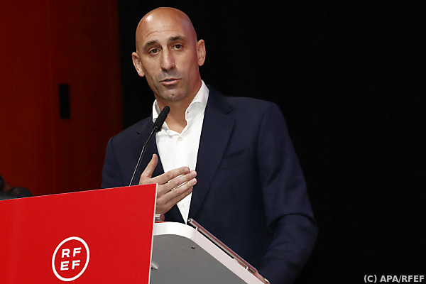 Kuss-Debatte eskaliert &#8211; Rubiales von FIFA suspendiert