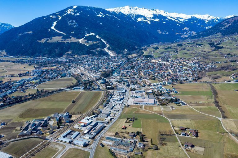 In Osttirol (im Bild die Bezirkshauptstadt Lienz) wurde im Juli der stärkste Blitz Österreichs gemessen. <span class="copyright">APA/EXPA/JOHANN GRODER</span>