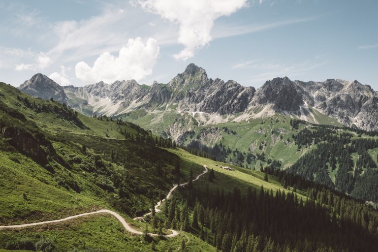 Ein Blick auf die 2643 Meter hohe Zimba im Rätikon. <span class="copyright">alltheplacesyouwillgo - Montafon Tourismus GmbH</span>