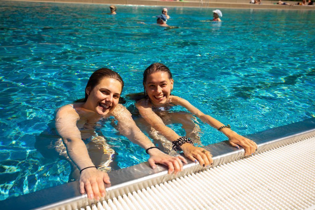 Wie stark die Preise für Schwimmbäder gestiegen sind