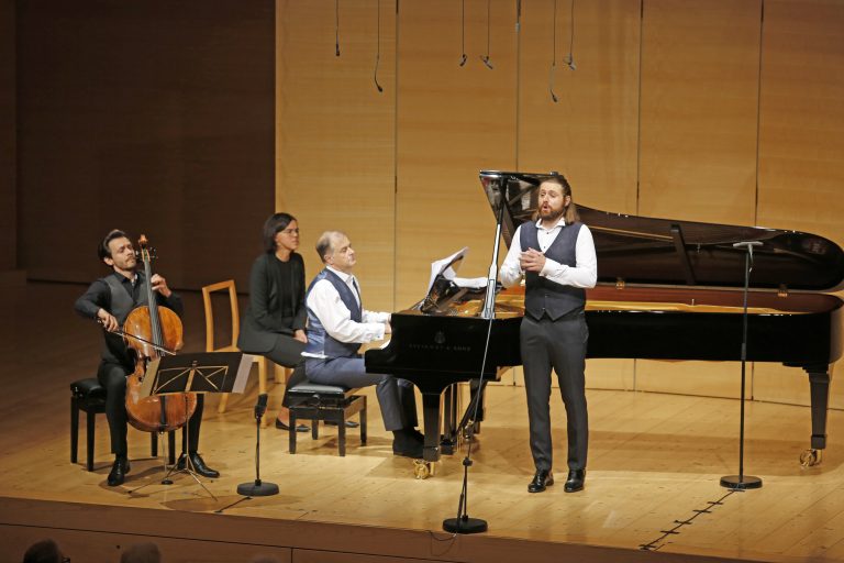 Das Trio beim Musizieren. <span class="copyright">Schubertiade/Sprenger</span>