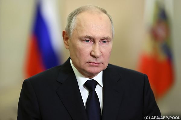 Ein Jahr Annexion: Putin sichert Regionen Wiederaufbau zu